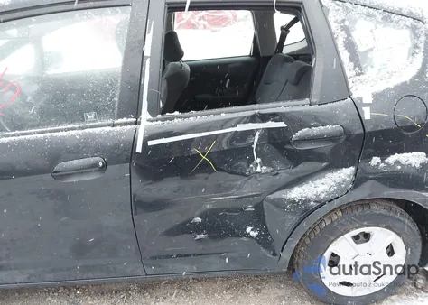 2013 Honda Fit z USA, uszkodzony, nr VIN JHMGE8H37DC054301